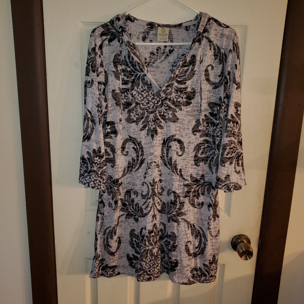 Balance Collection hooded tunic